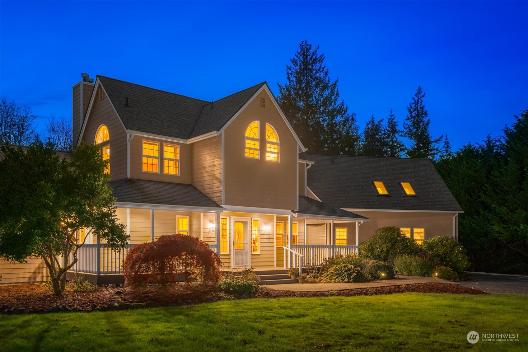 16932 89th Avenue NW