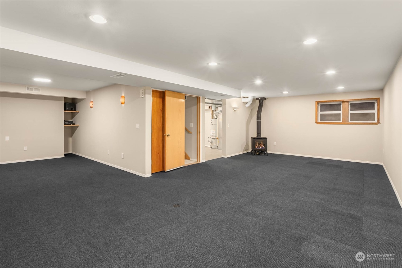 16932 89th Avenue NW