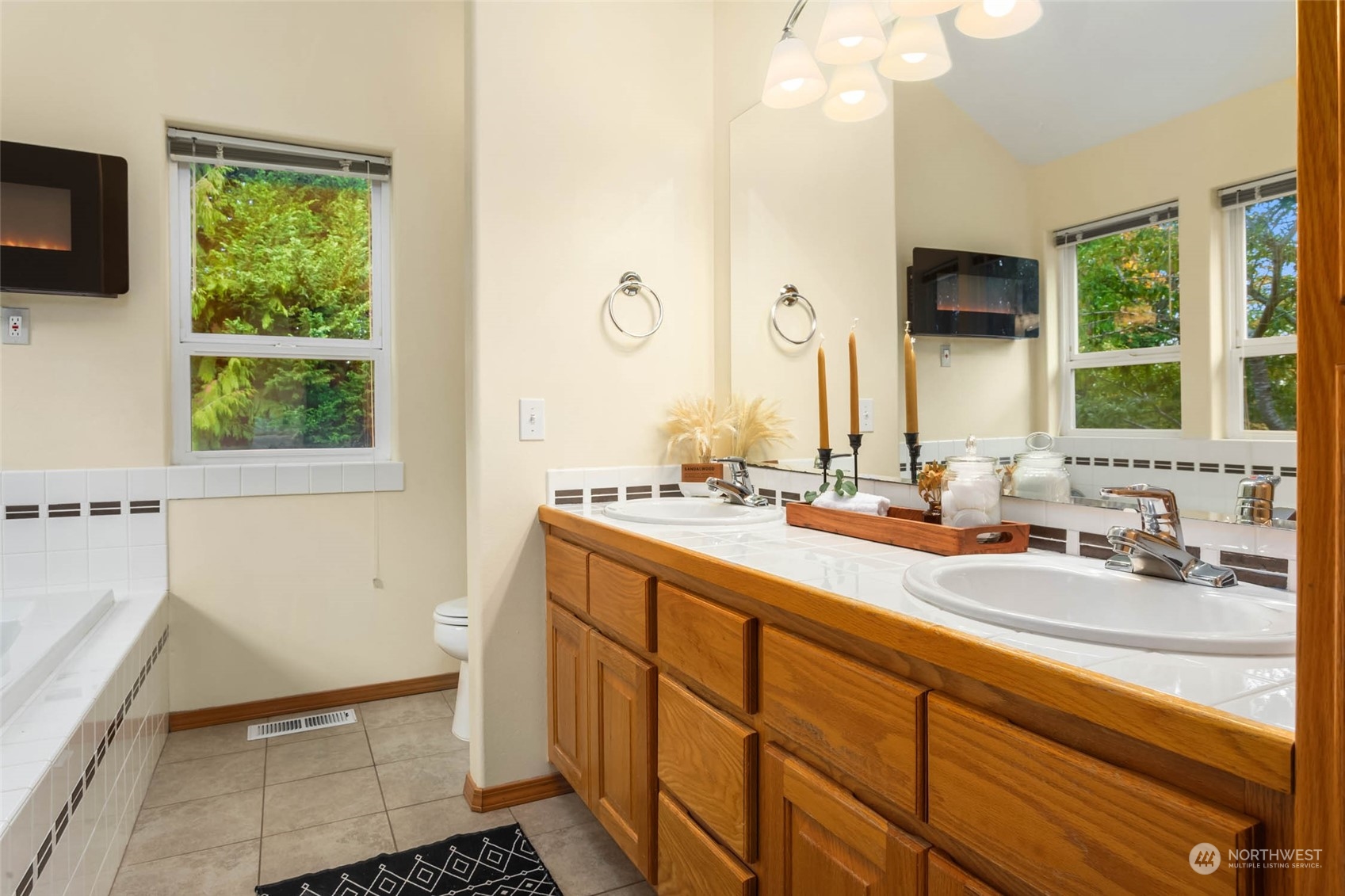 16932 89th Avenue NW