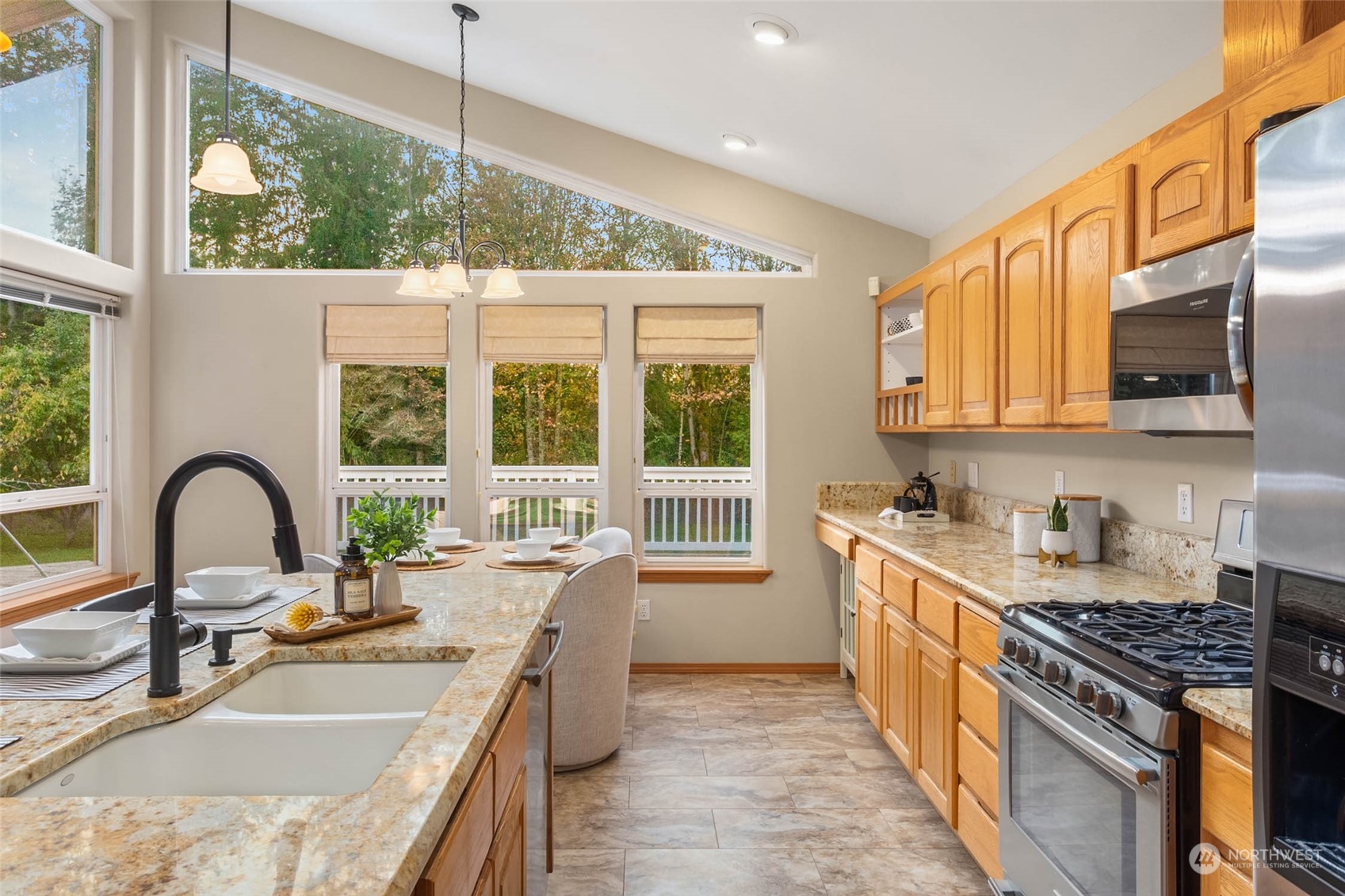 16932 89th Avenue NW