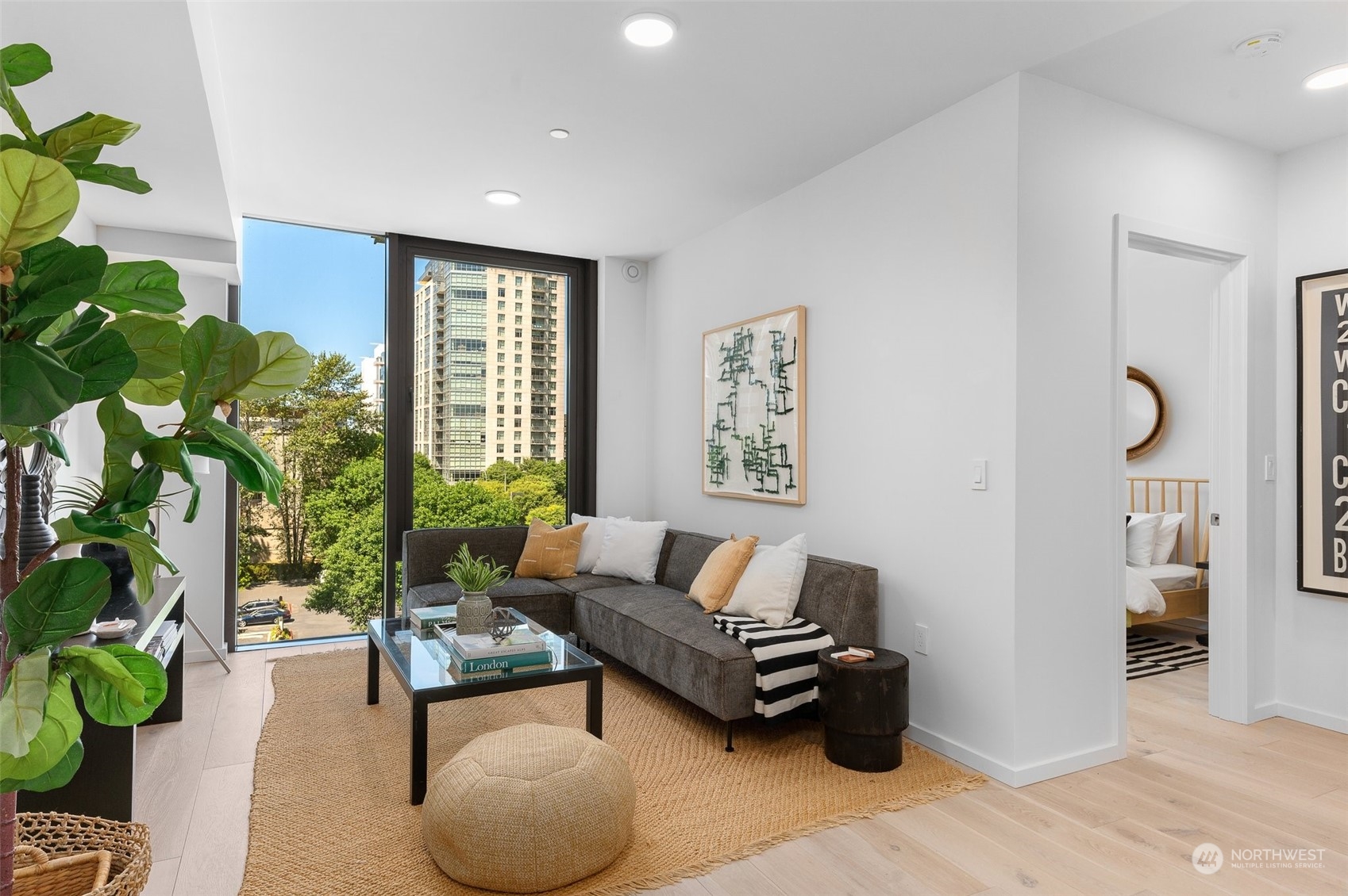 999 110th Avenue NE Unit: 402