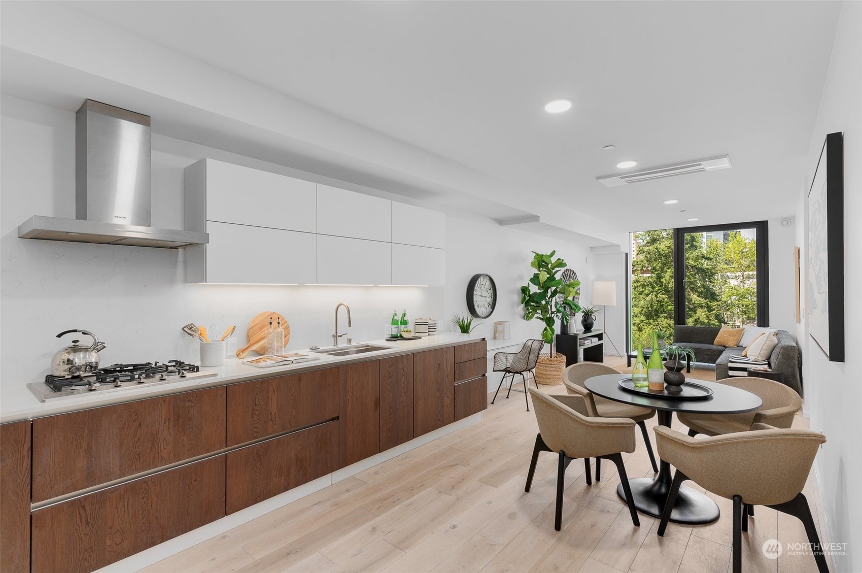 999 110th Avenue NE Unit: 402