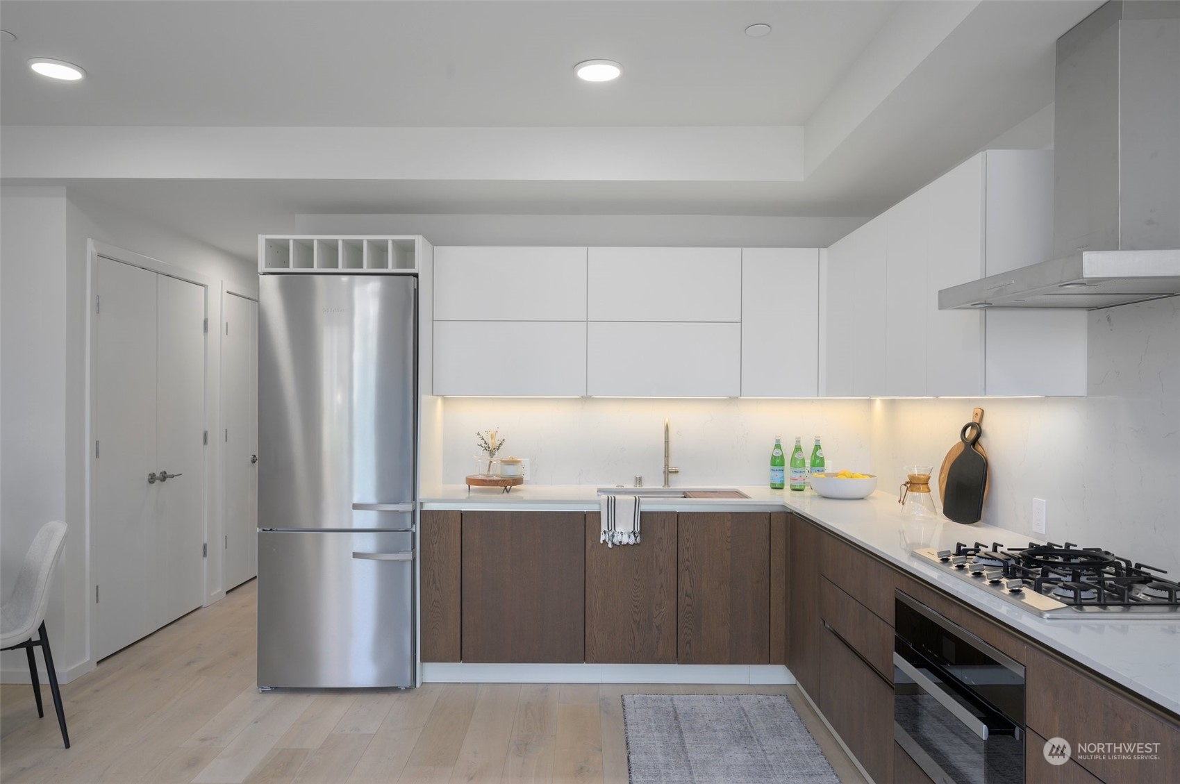 999 110th Avenue NE Unit: 201