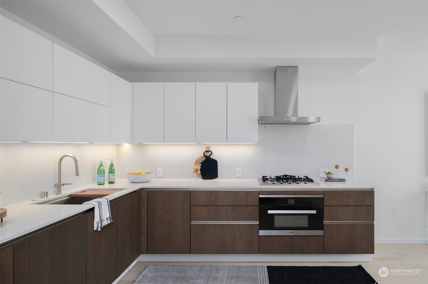 999 110th Avenue NE Unit: 201