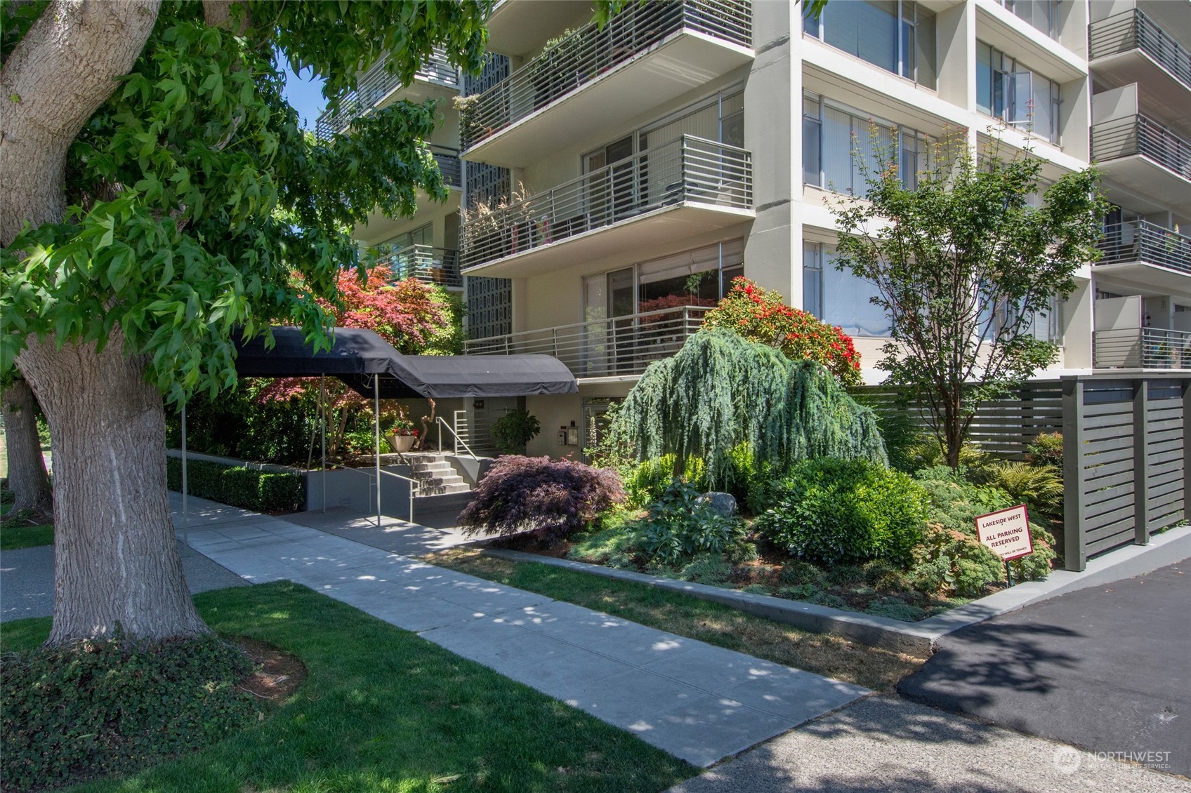 2040 43rd Avenue E Unit: 103