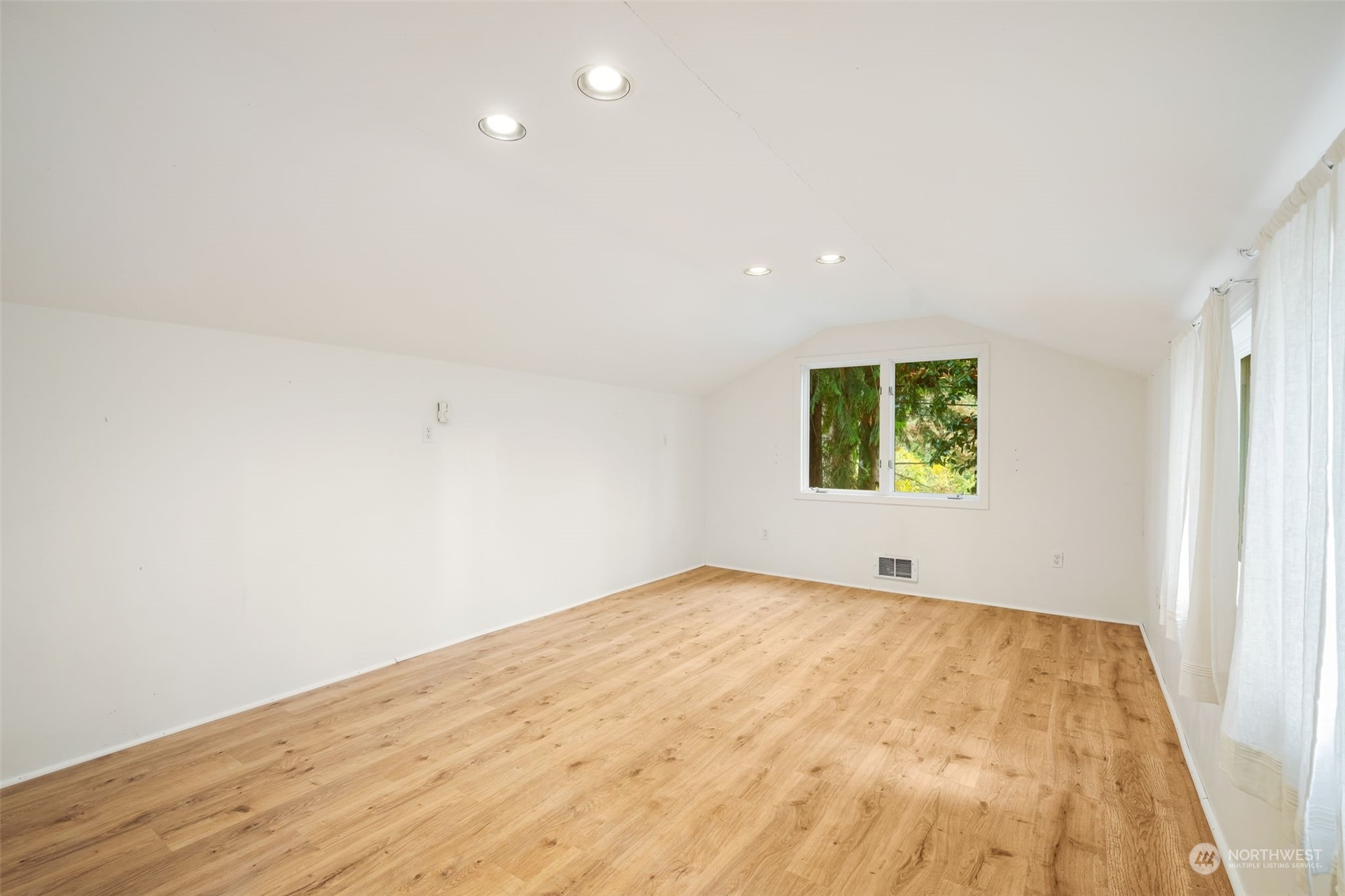 14003 24th Avenue NE