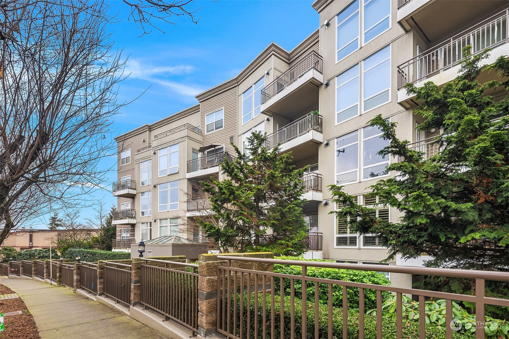 3221 SW Avalon Way #307