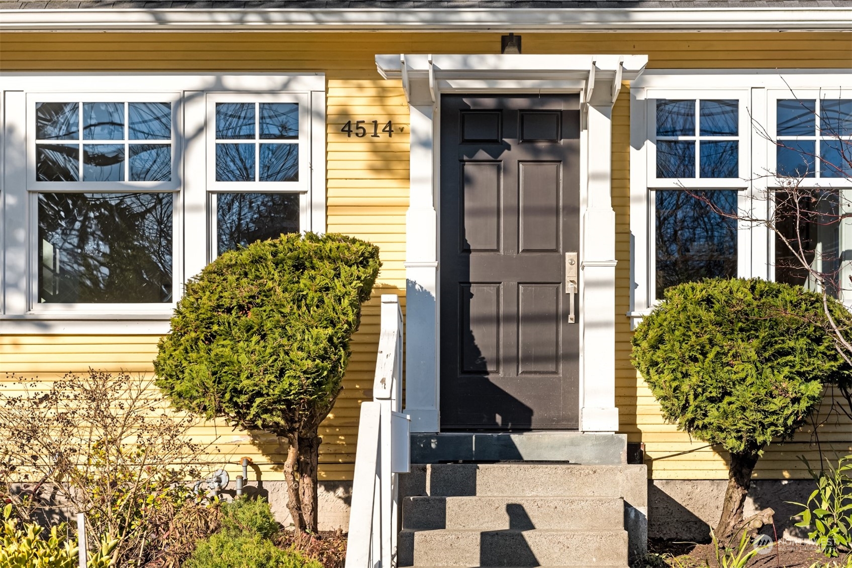 4514 SW Walker Street