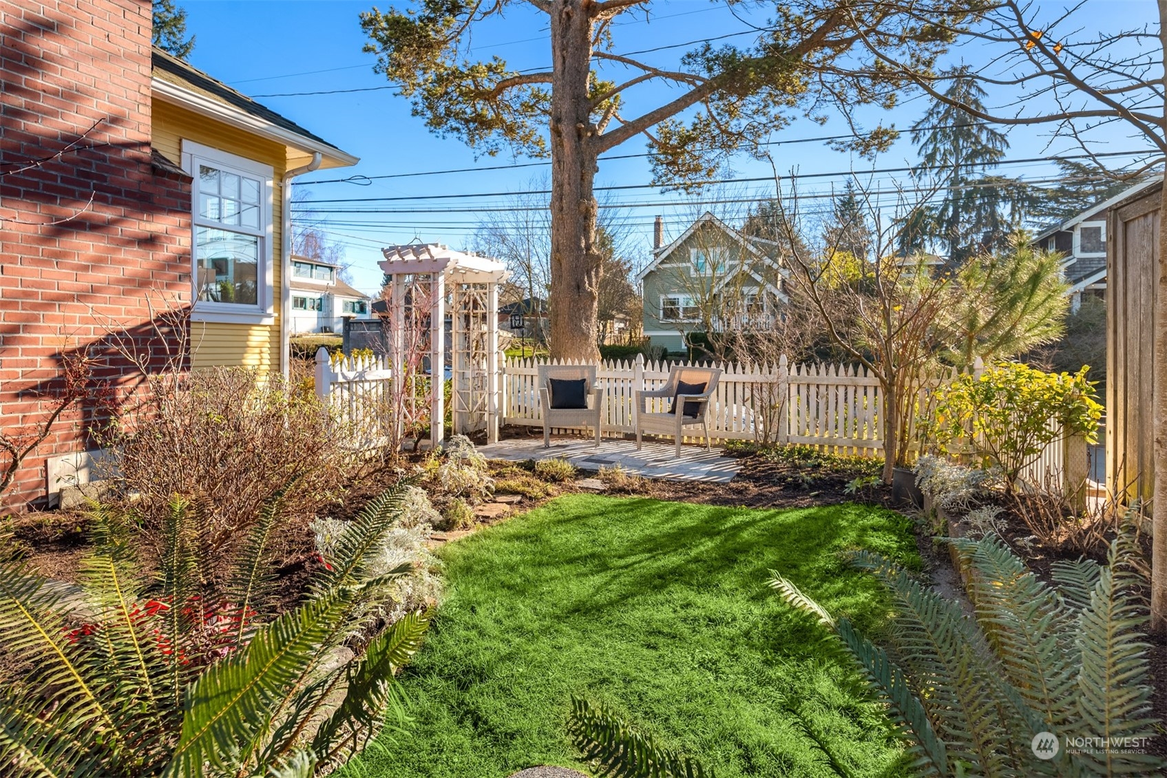 4514 SW Walker Street