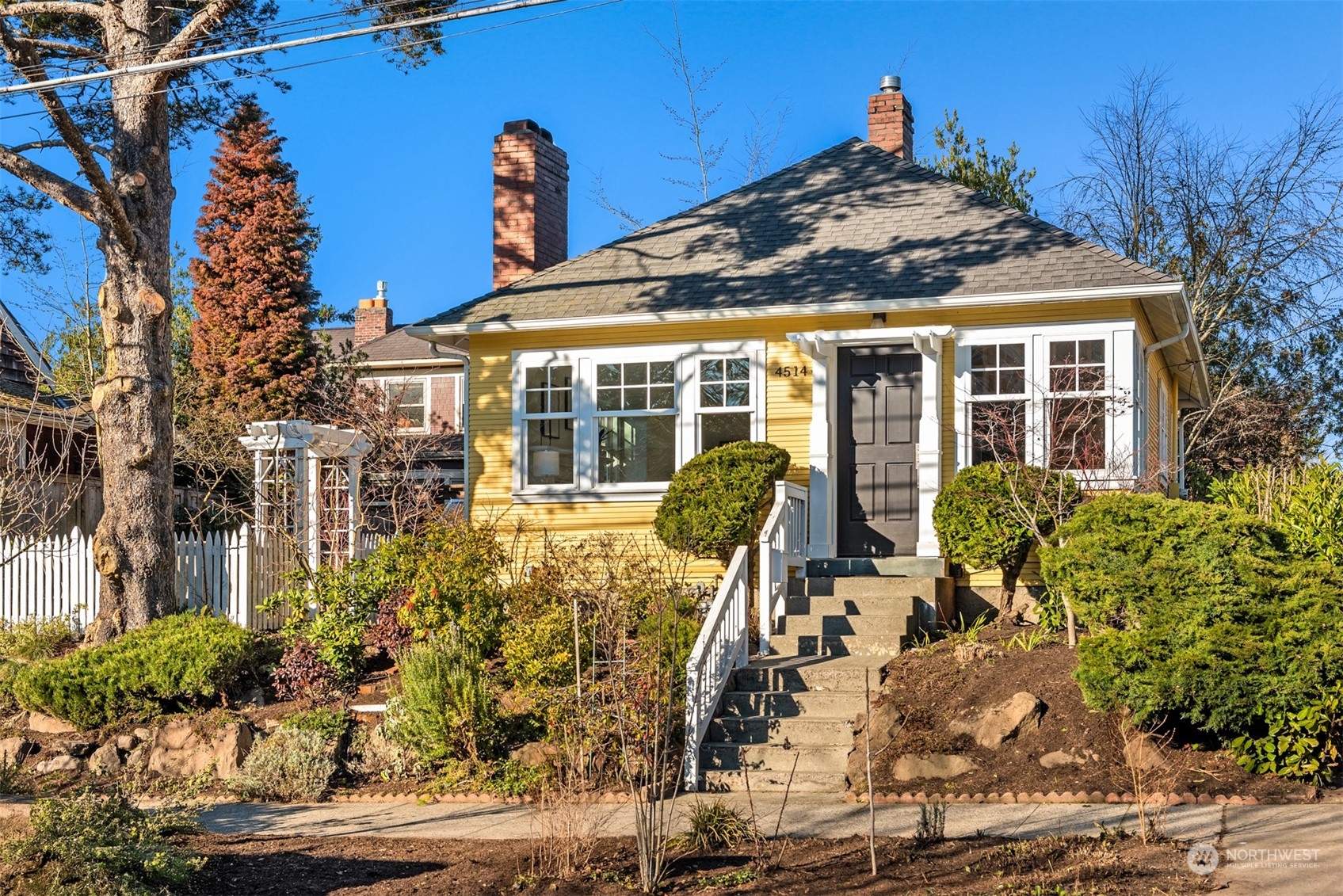 4514 SW Walker Street