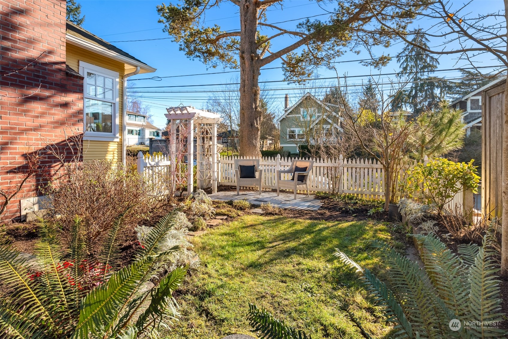 4514 SW Walker Street