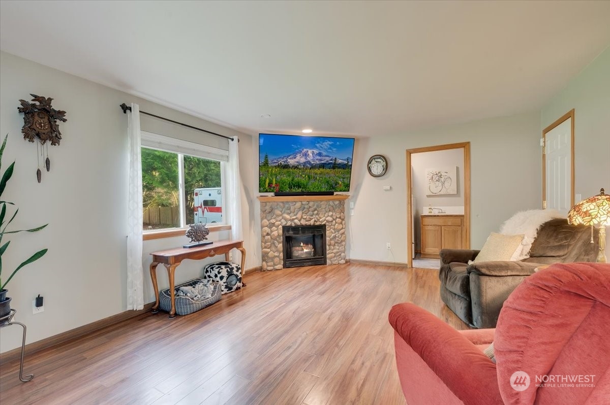 5015 257th Street NE