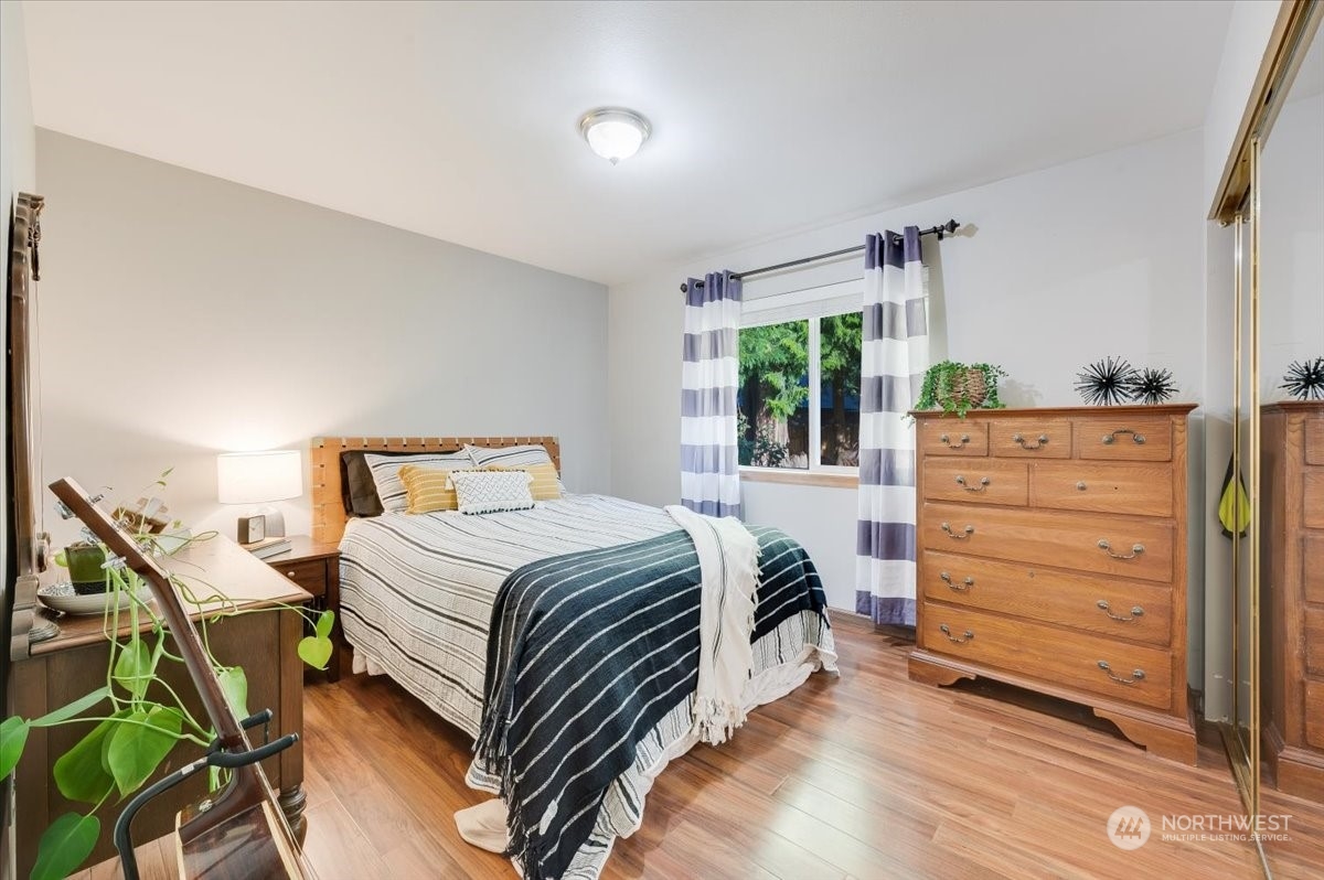 5015 257th Street NE