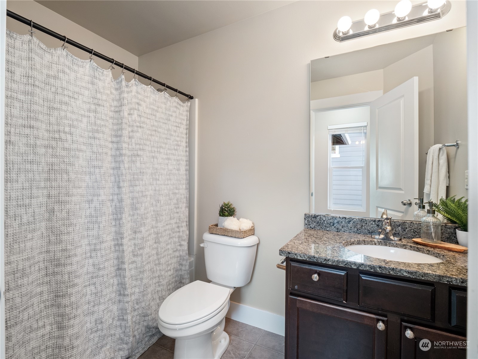 13527 188th Avenue E