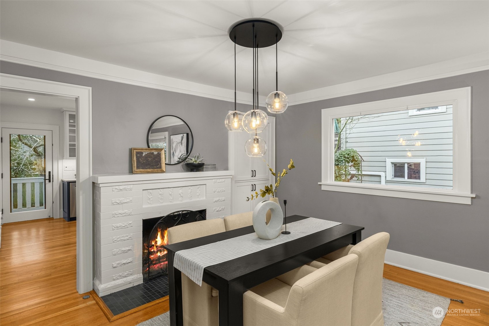 2926 Warren Avenue N