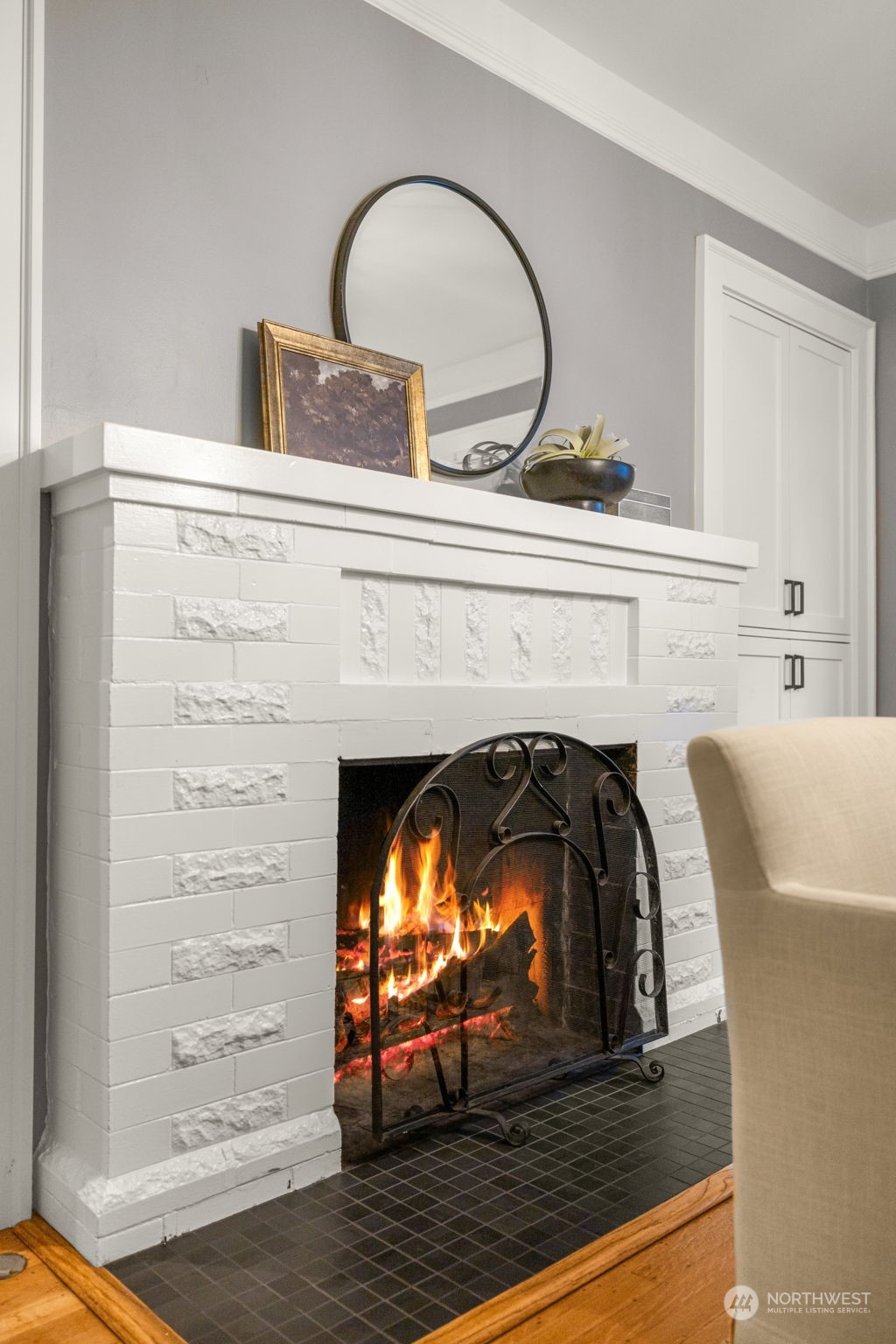 2926 Warren Avenue N