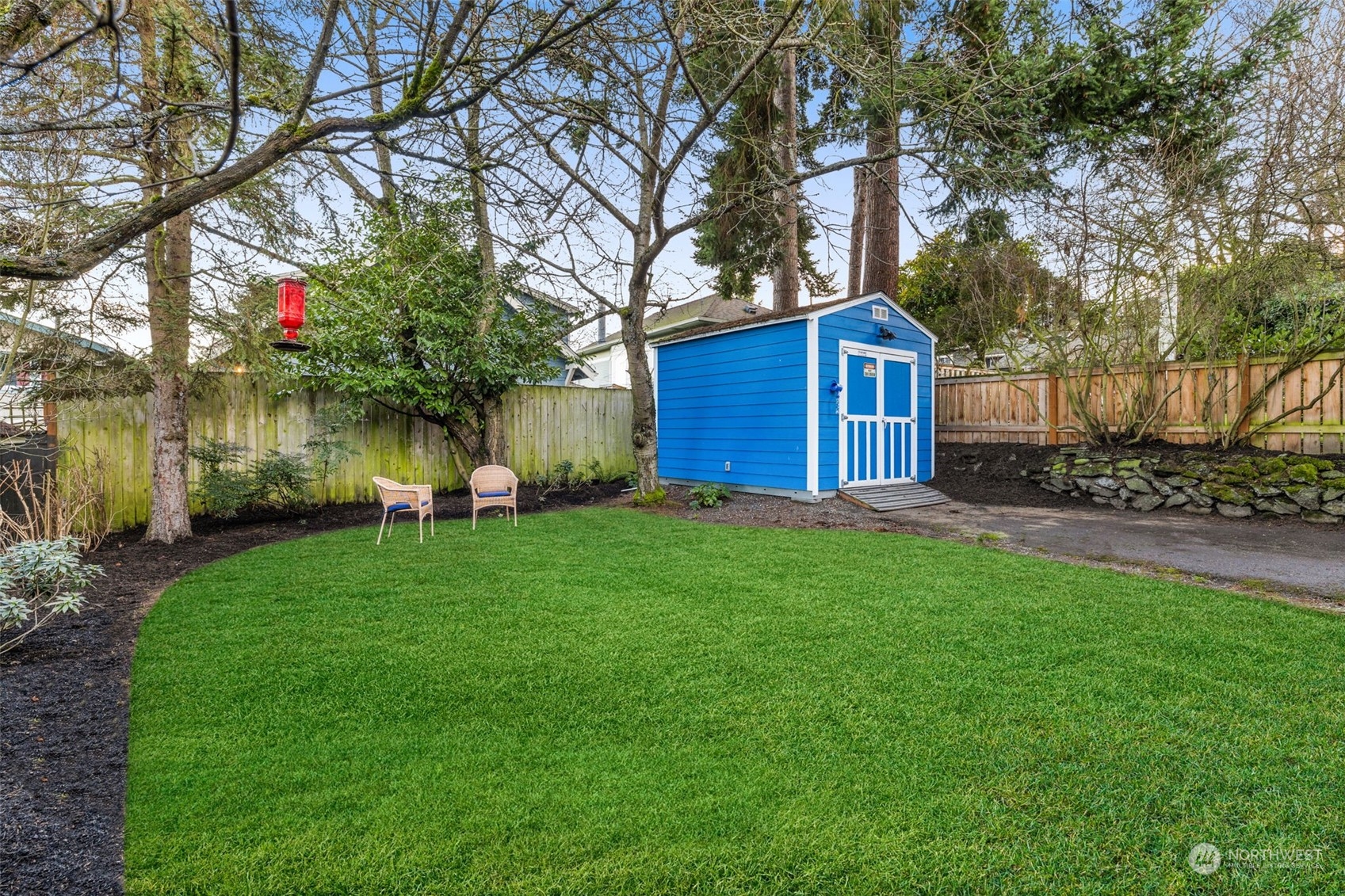 2926 Warren Avenue N