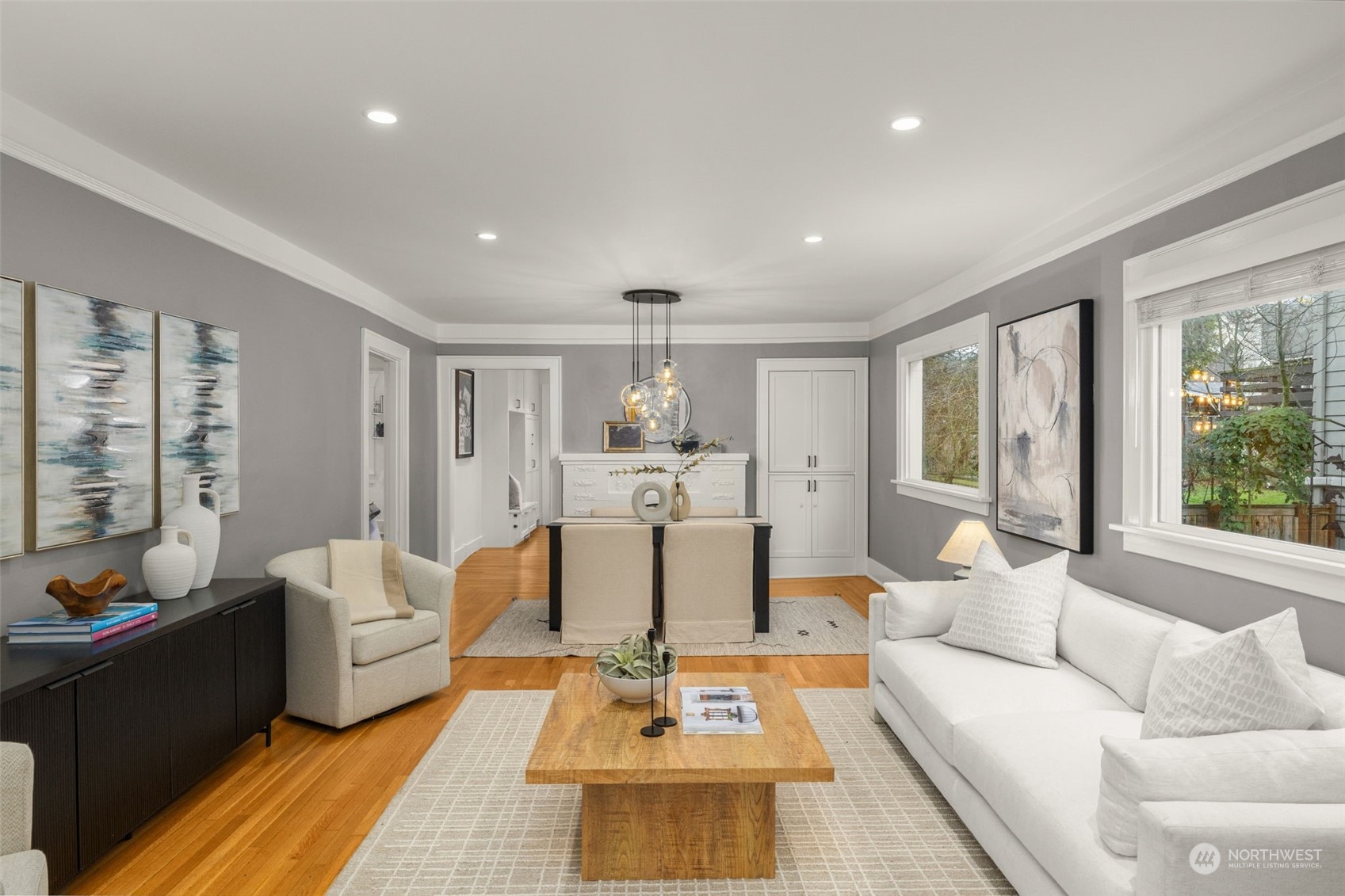 2926 Warren Avenue N