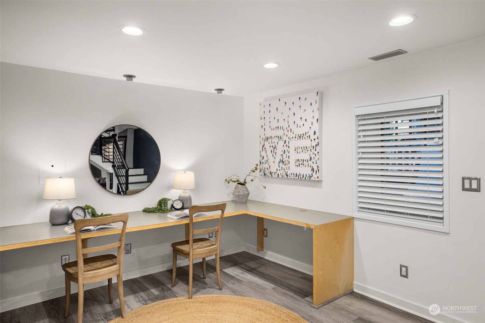 2926 Warren Avenue N