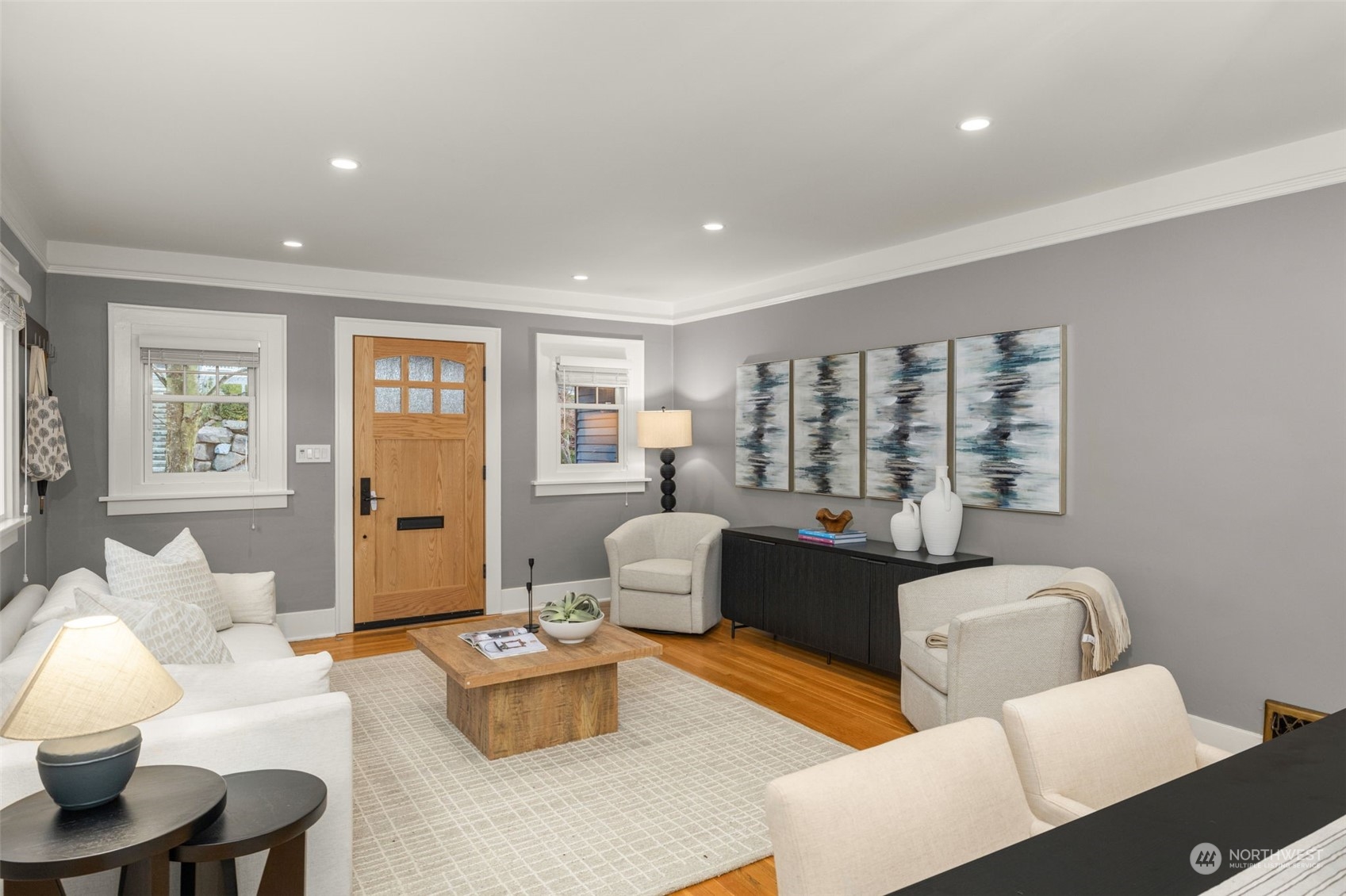 2926 Warren Avenue N