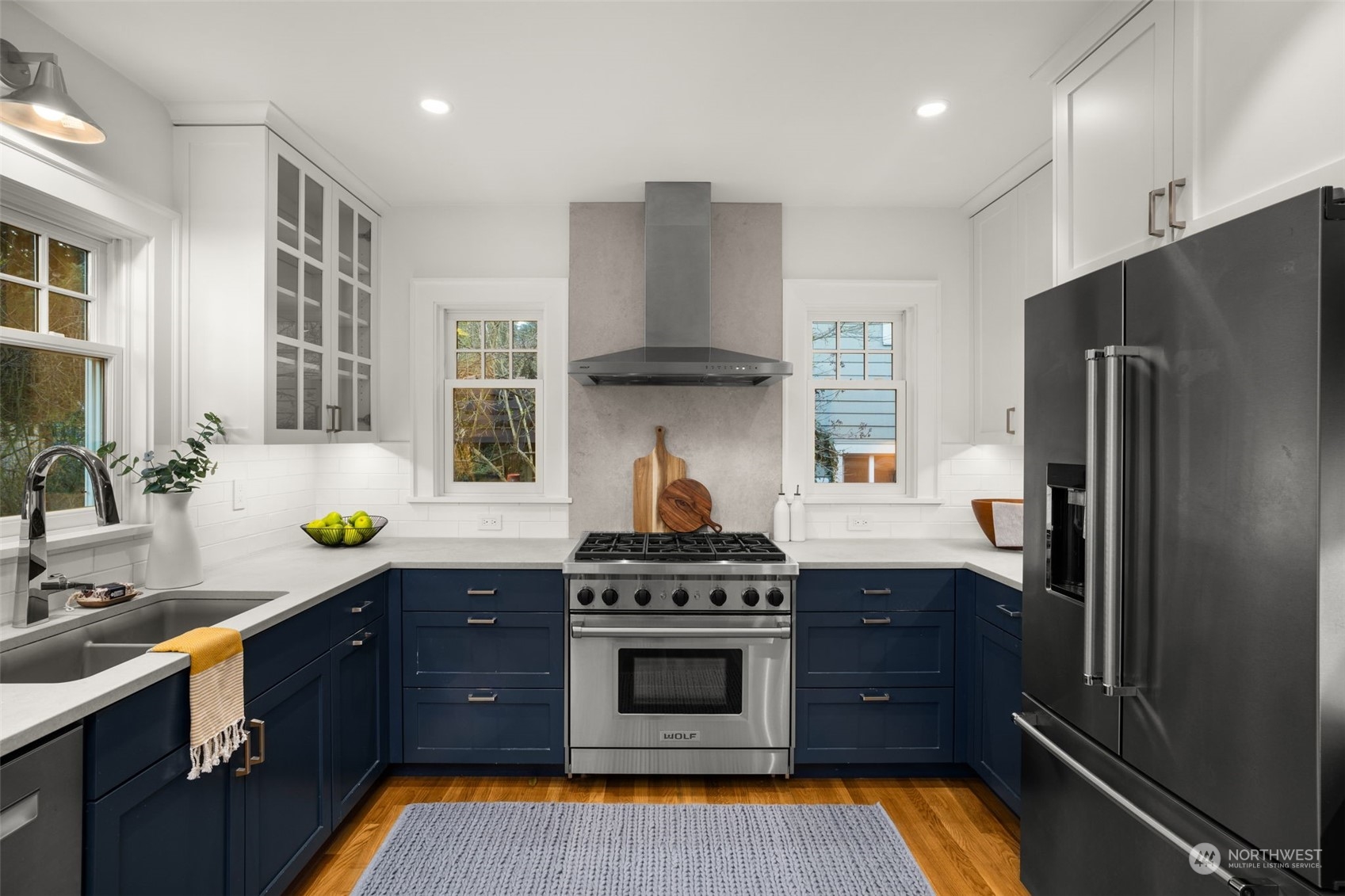 2926 Warren Avenue N