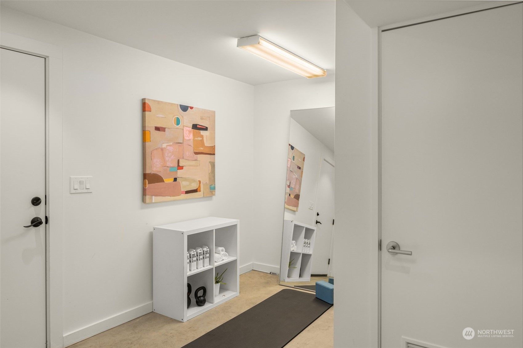 2926 Warren Avenue N