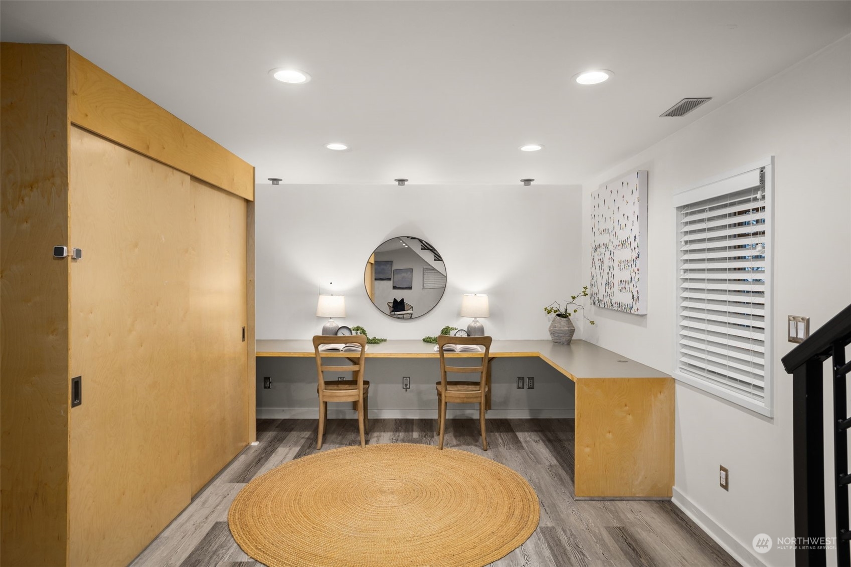 2926 Warren Avenue N