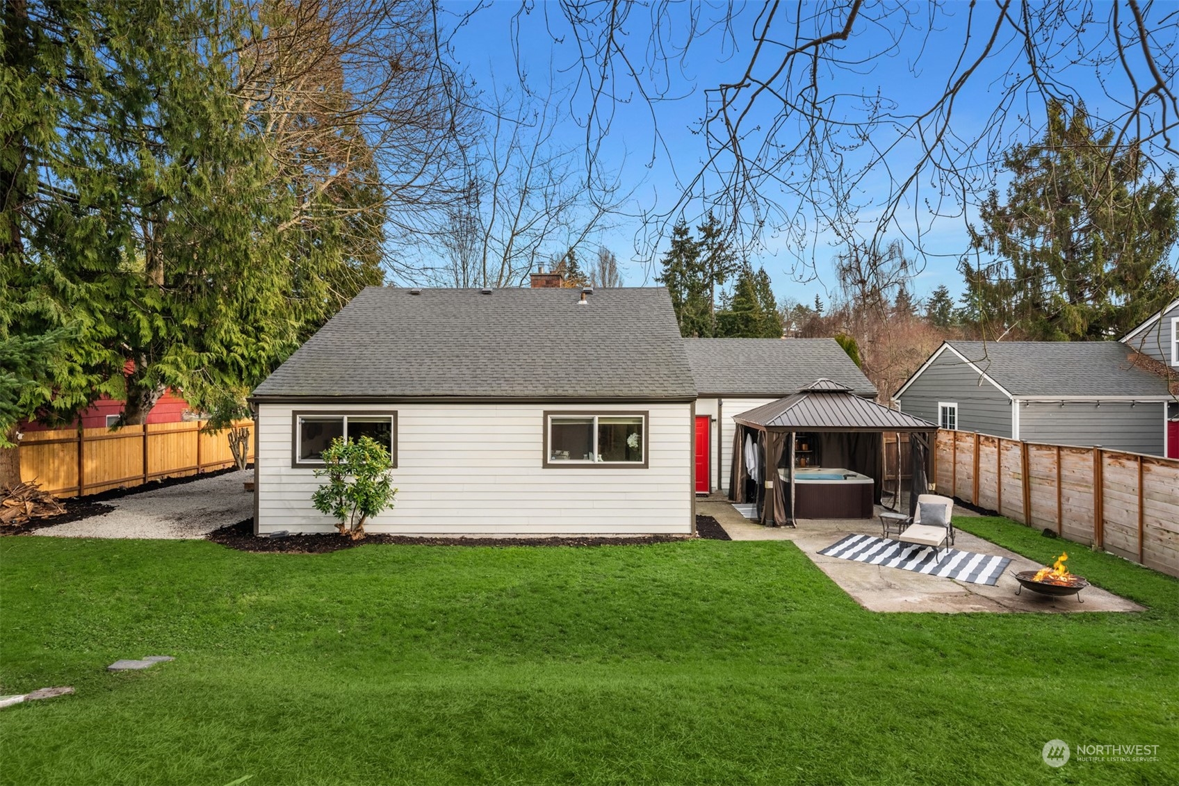 11011 25th Avenue SW