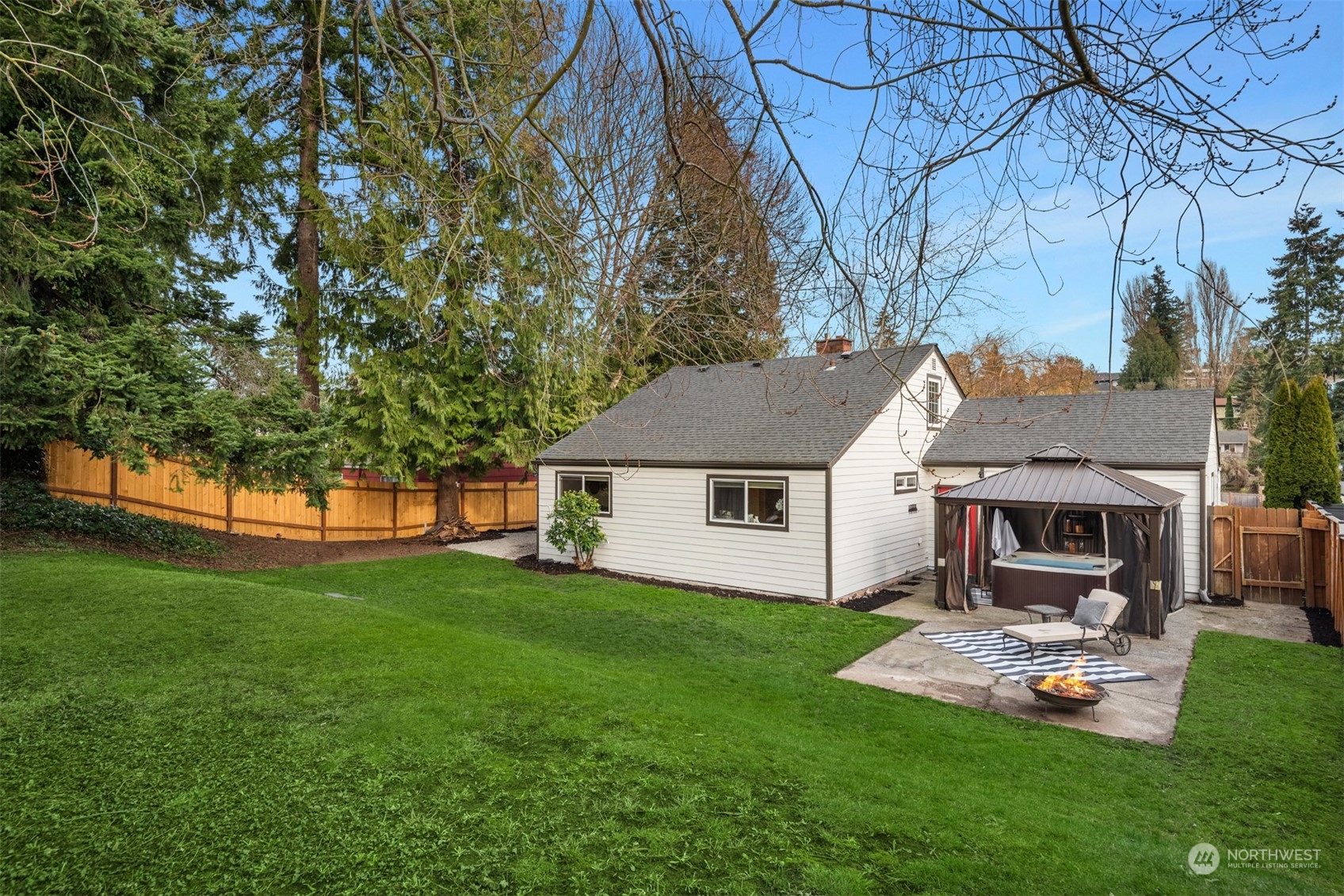 11011 25th Avenue SW