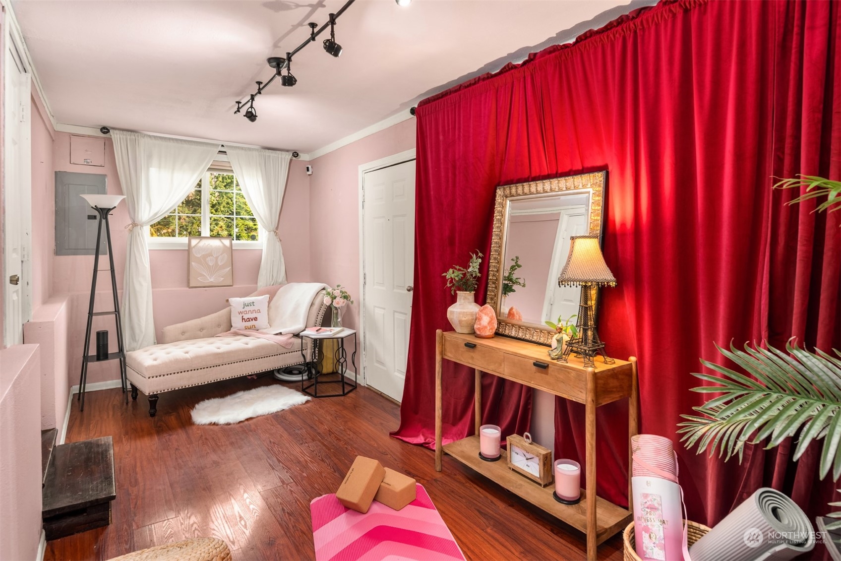 11011 25th Avenue SW