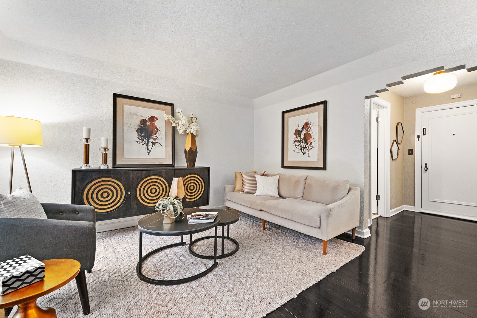 519 W Roy Street #401