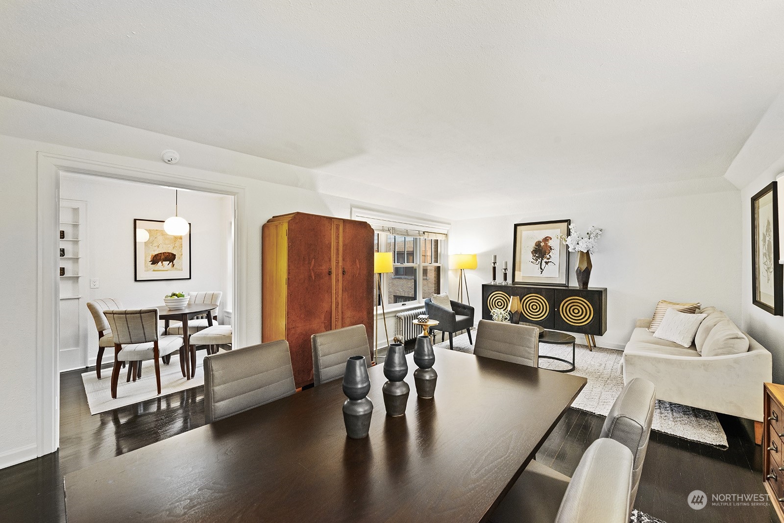 519 W Roy Street #401