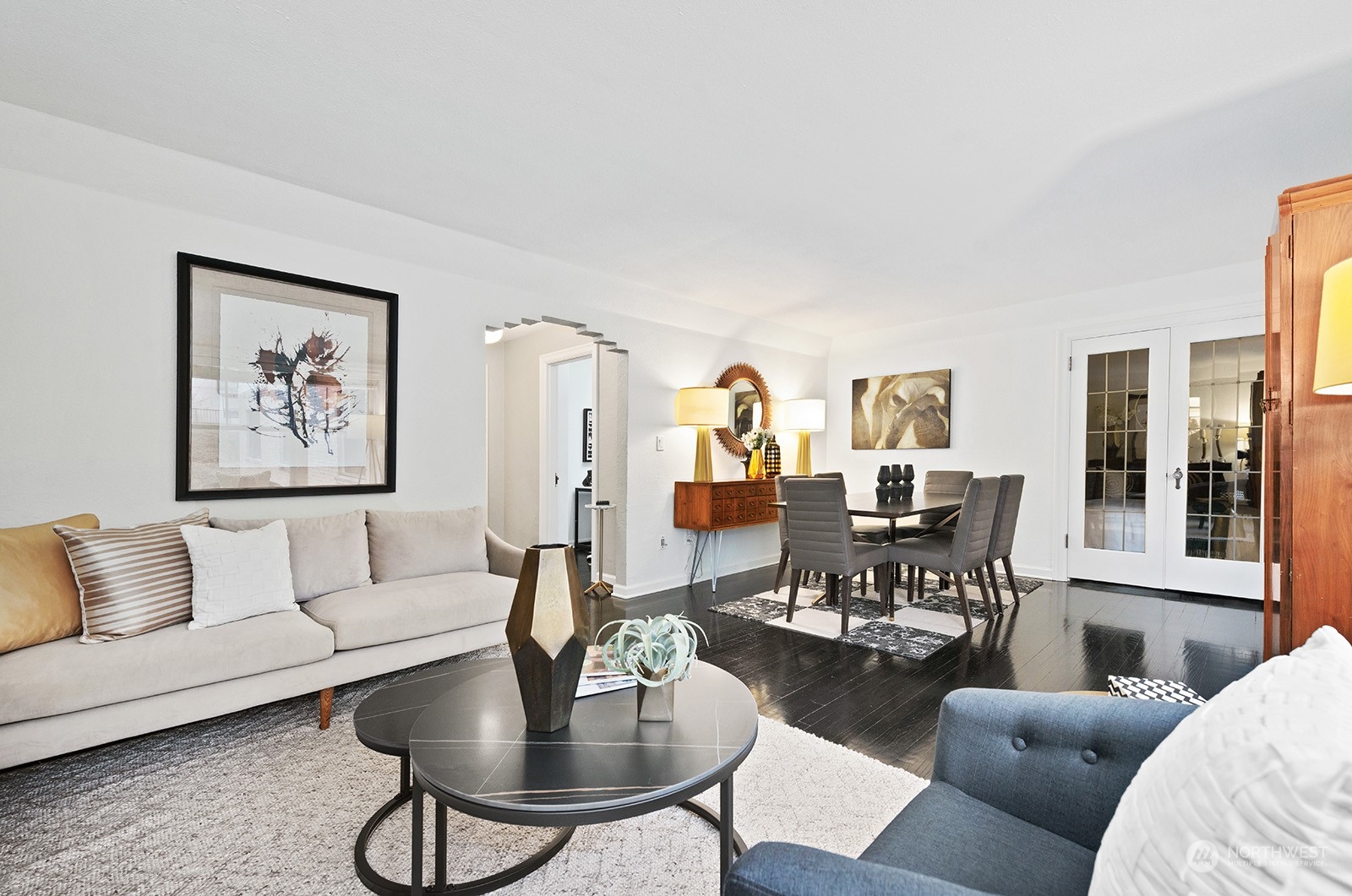 519 W Roy Street #401