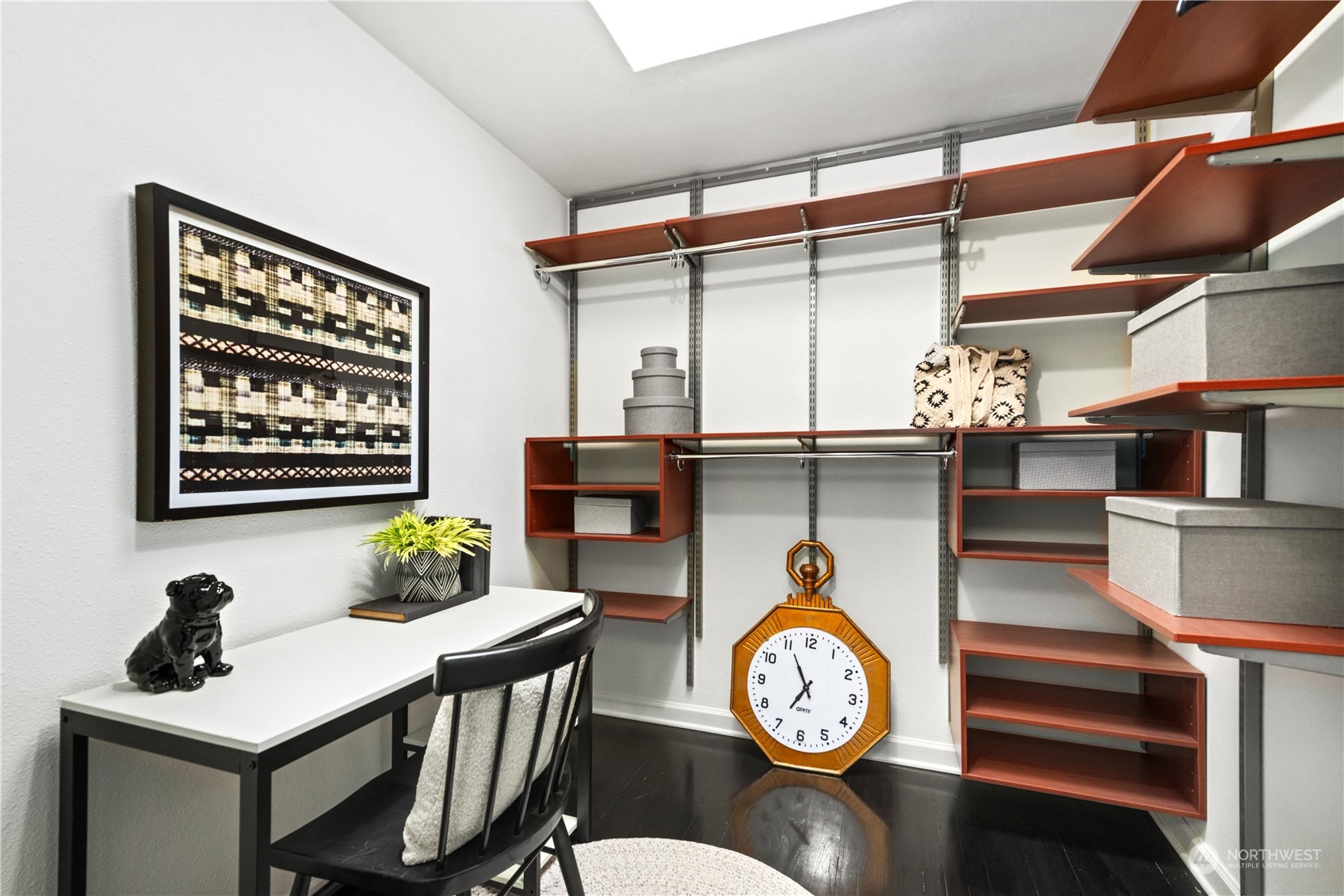 519 W Roy Street #401