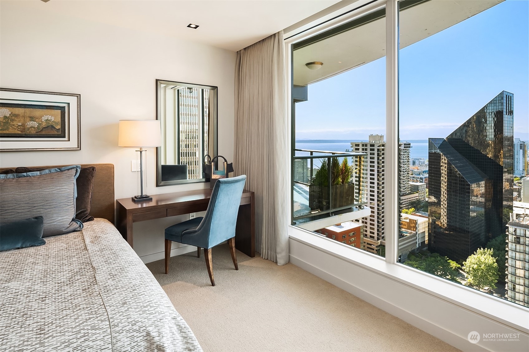 1920 4th Avenue Unit: 2401