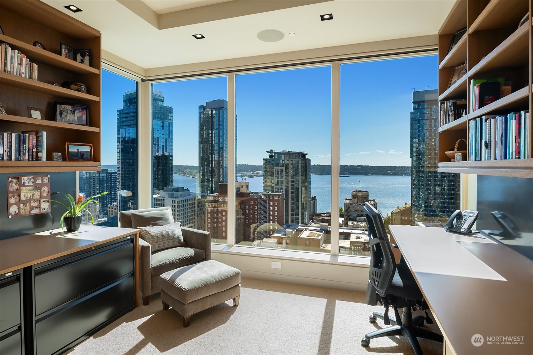 1920 4th Avenue Unit: 2401