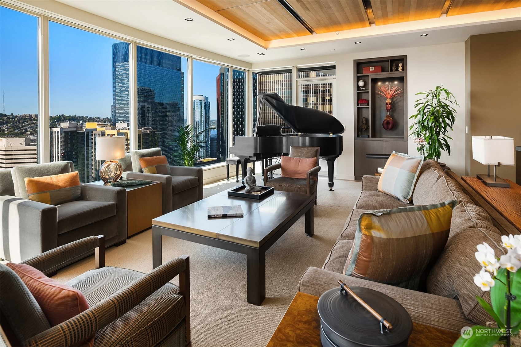 1920 4th Avenue Unit: 2401