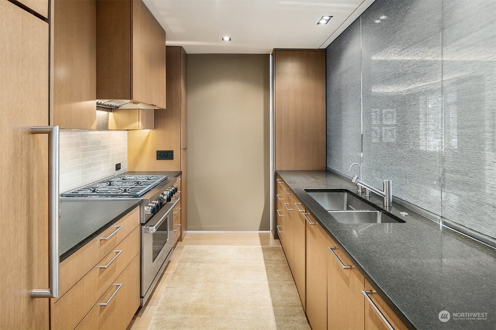 1920 4th Avenue Unit: 2401