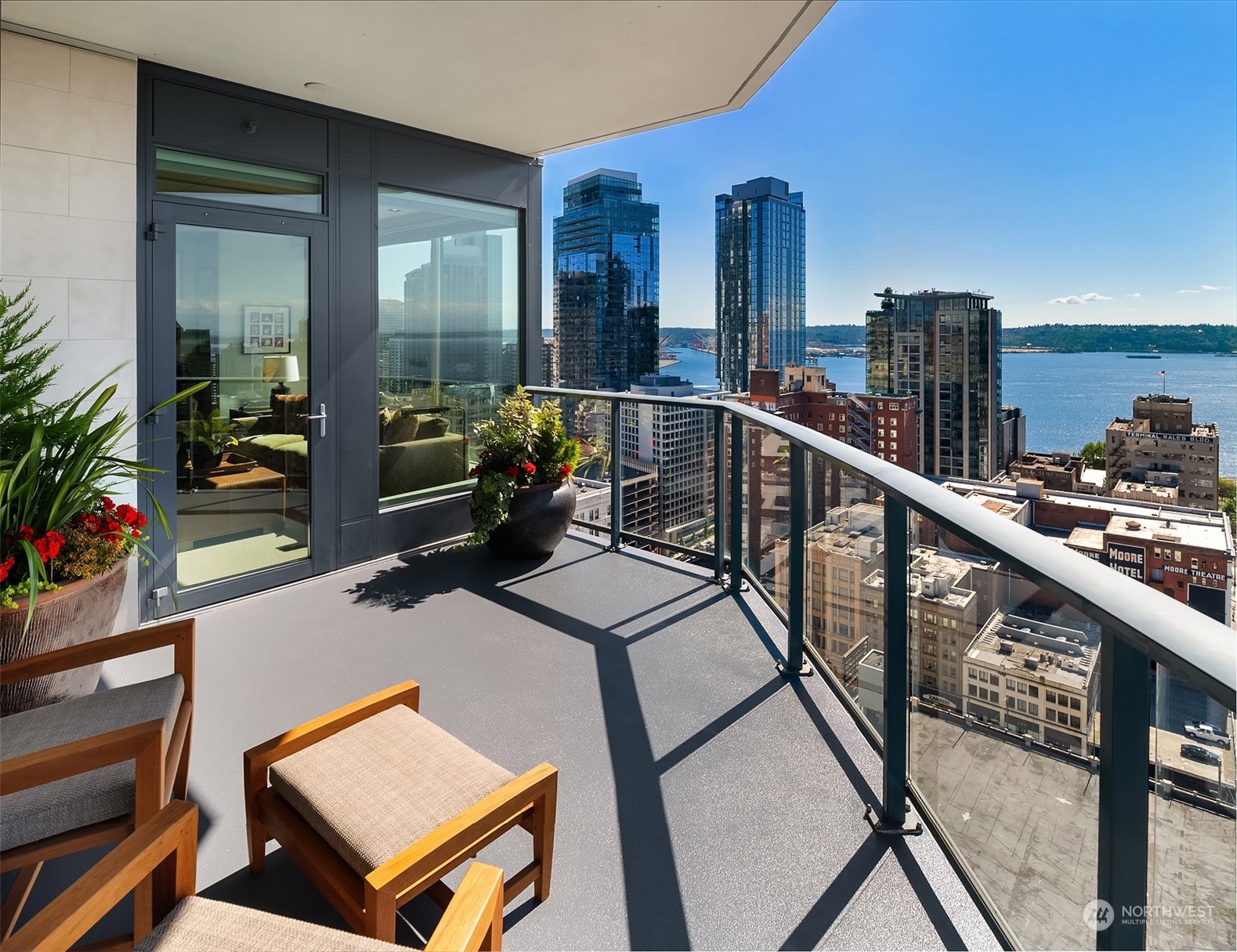 1920 4th Avenue Unit: 2401