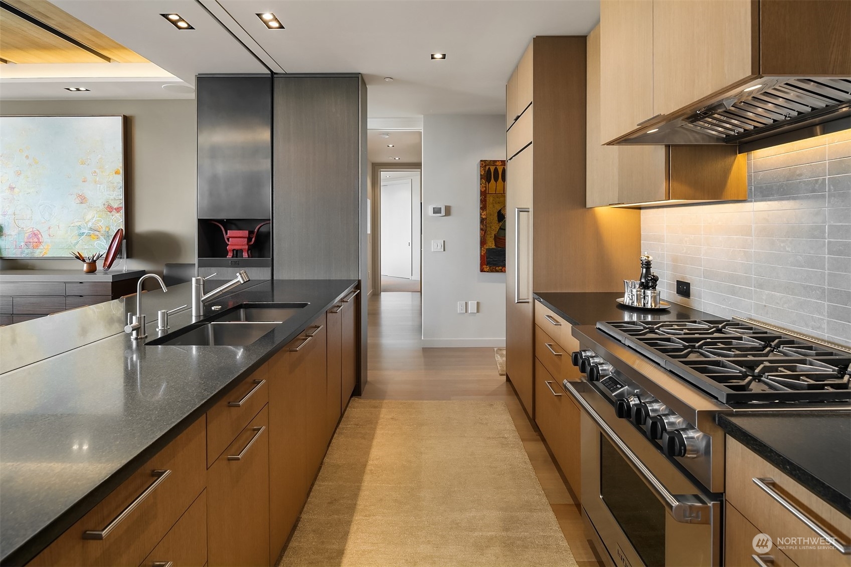 1920 4th Avenue Unit: 2401