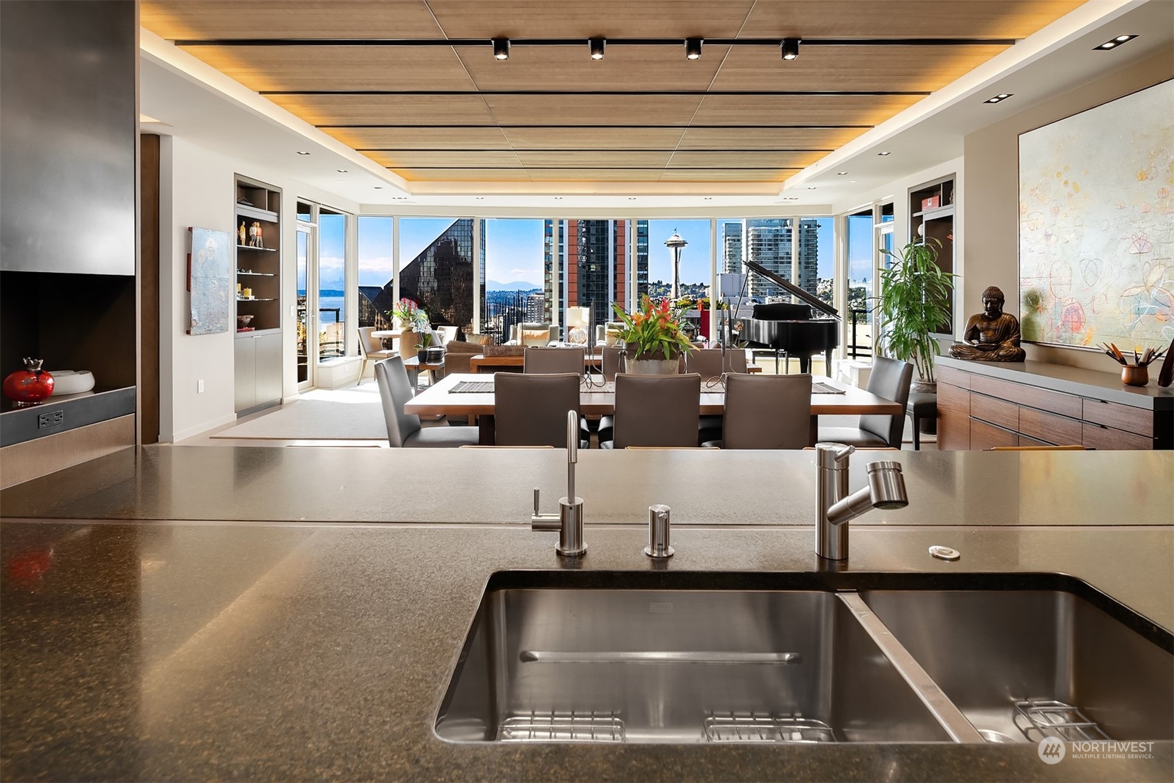 1920 4th Avenue Unit: 2401