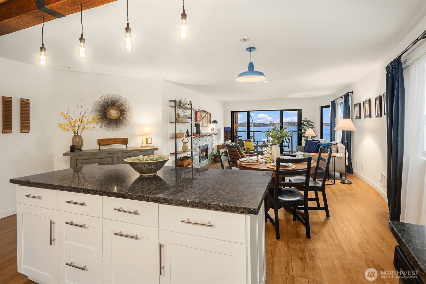 1140 Alki Avenue SW #401