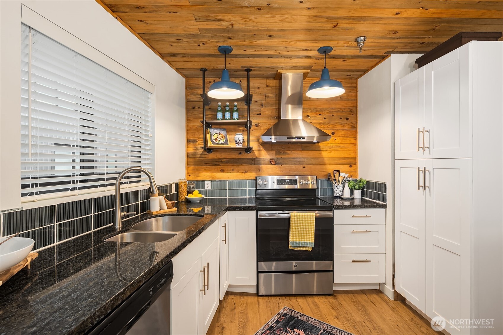 1140 Alki Avenue SW #401