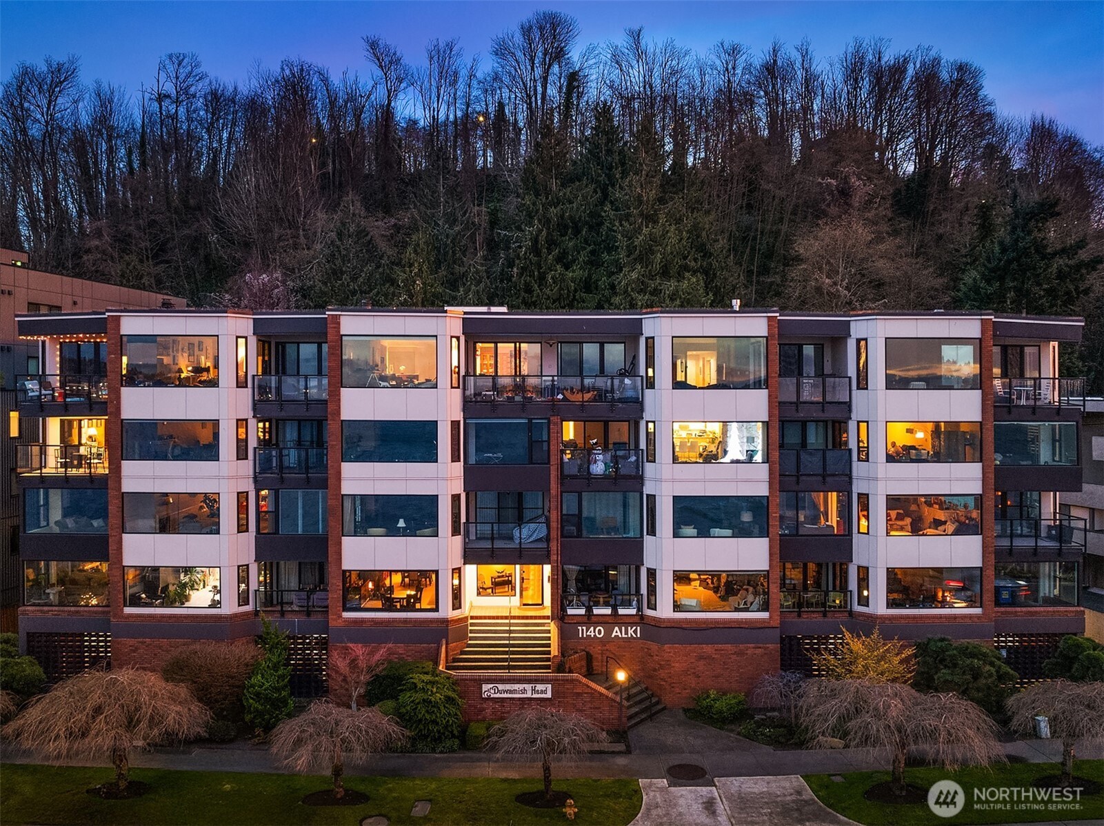 1140 Alki Avenue SW #401