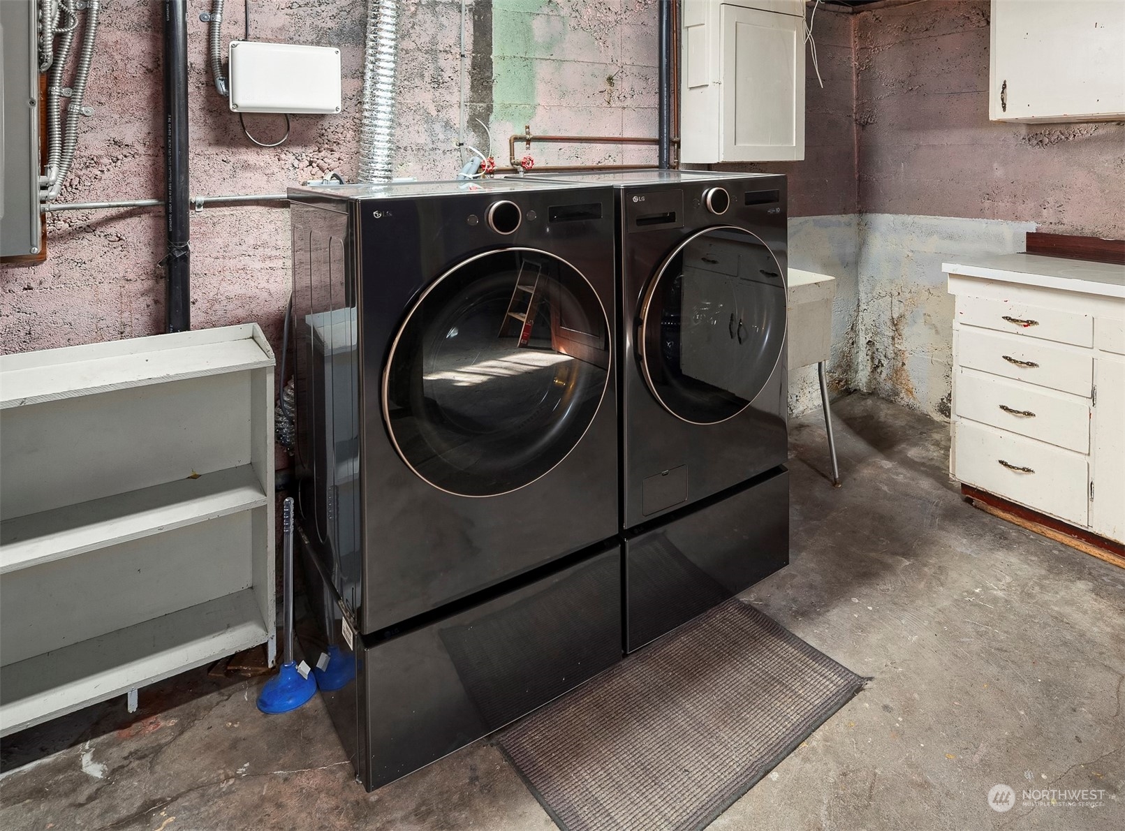 2002 Federal Avenue E