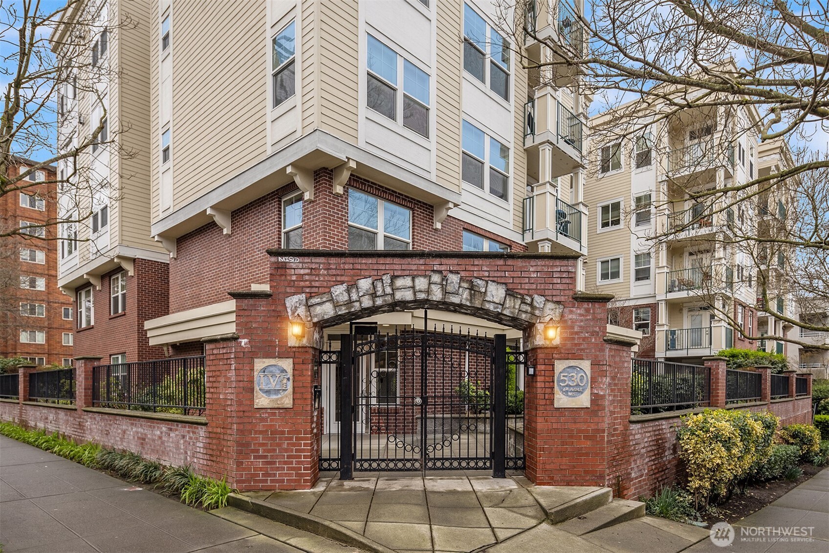 530 4th Avenue W Unit: 209