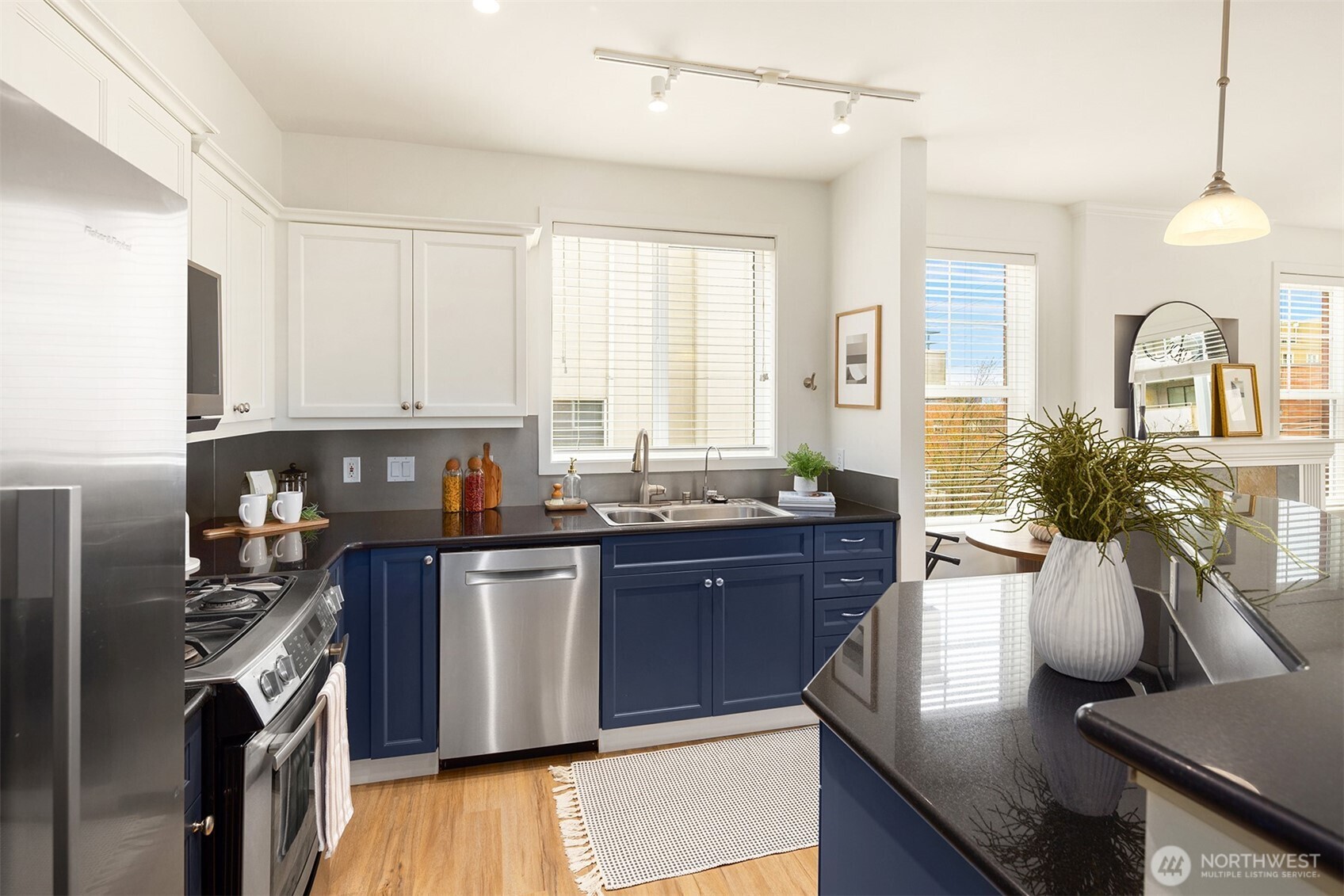 530 4th Avenue W Unit: 209