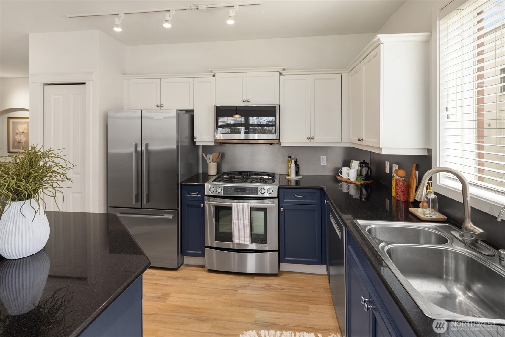 530 4th Avenue W Unit: 209