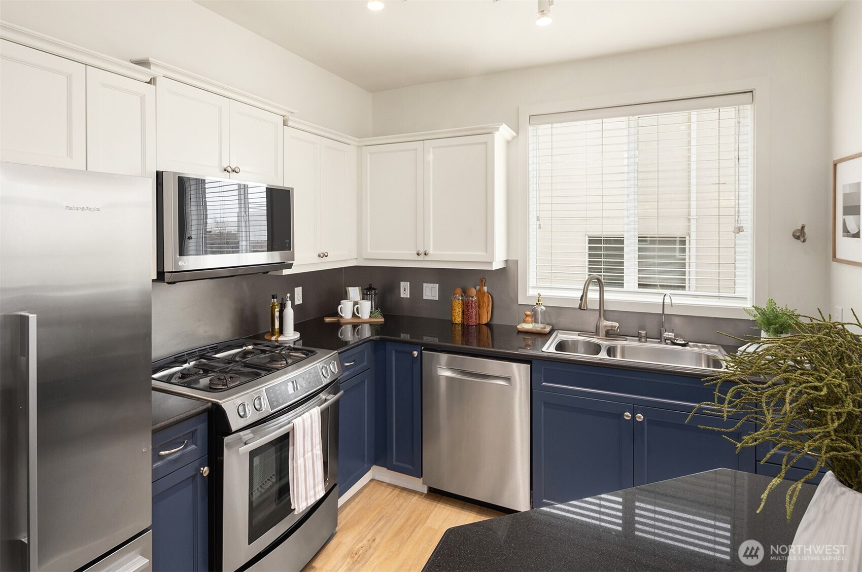 530 4th Avenue W Unit: 209