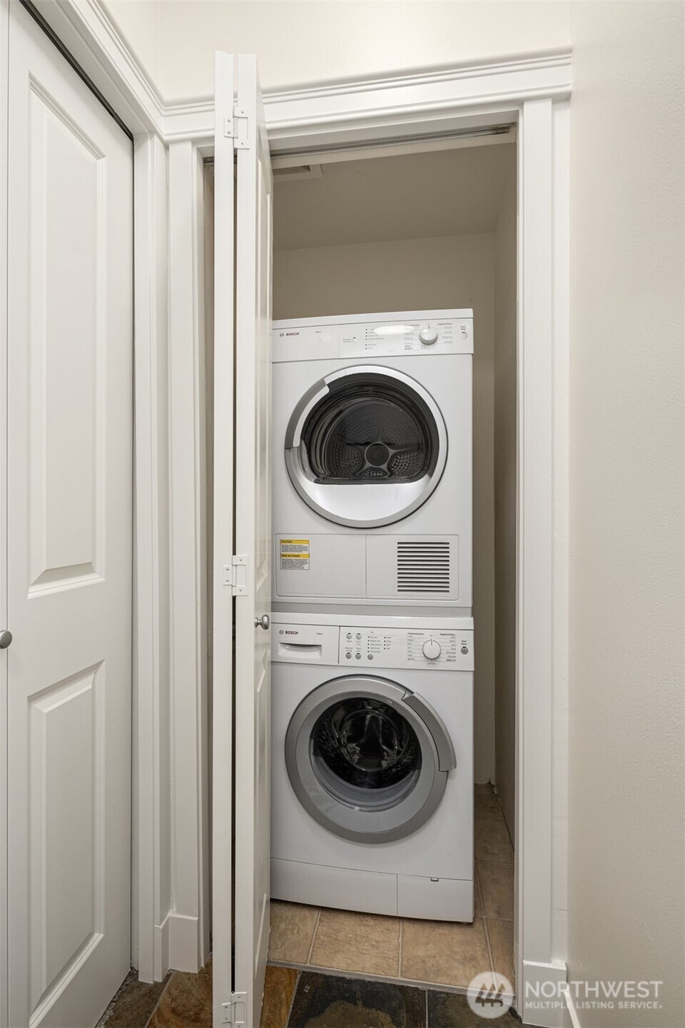 530 4th Avenue W Unit: 209